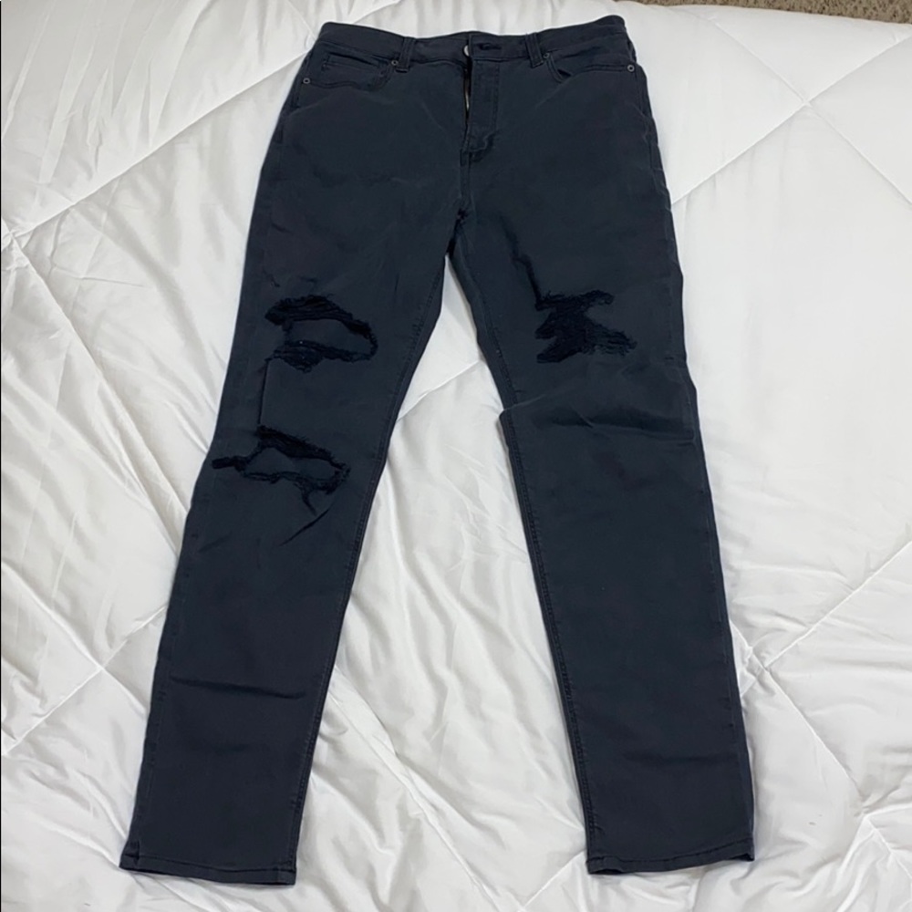 black/ grey mom jeans w/ rips
